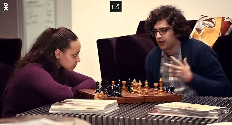 Госпожа Америка /Mistress America/ 2015 (0:46:18 / 1:25:00)