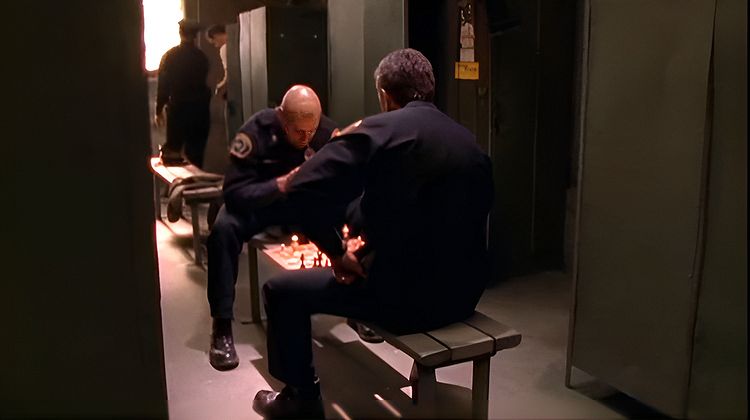 Робокоп /RoboCop: Prime Directives/ 2000 (0:38:20 / 1:31:01)