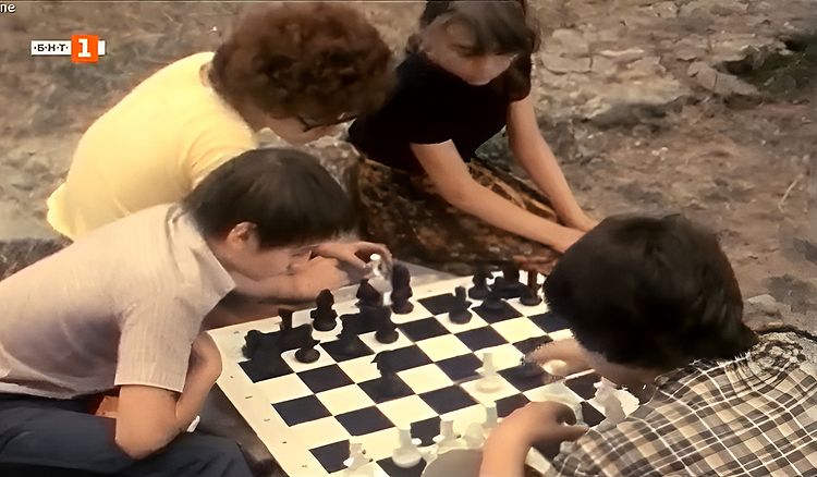 Рыцарь Белой дамы /Рицарят на Бялата дама/ 1 серия / 1982 (1:06:00 / 1:14:50)