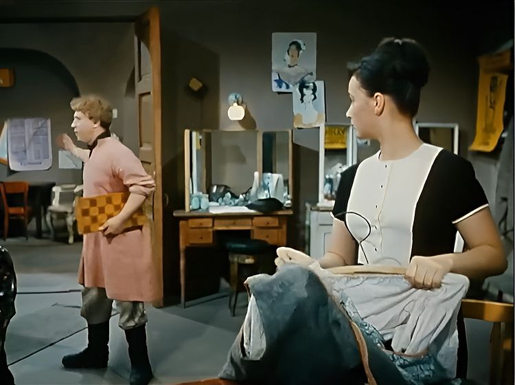 Зайчик, 1964 (0:05:54 / 1:22:09)